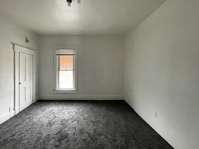 Photo - 626-628 W Main St Unidad 626 #2