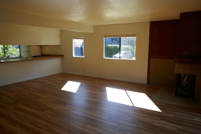 Photo - 73 Mitchell Dr