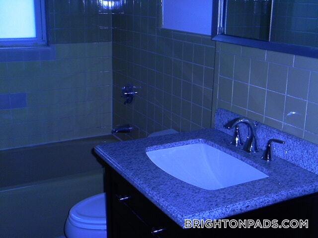 Photo - 195 Lake St Unit 2