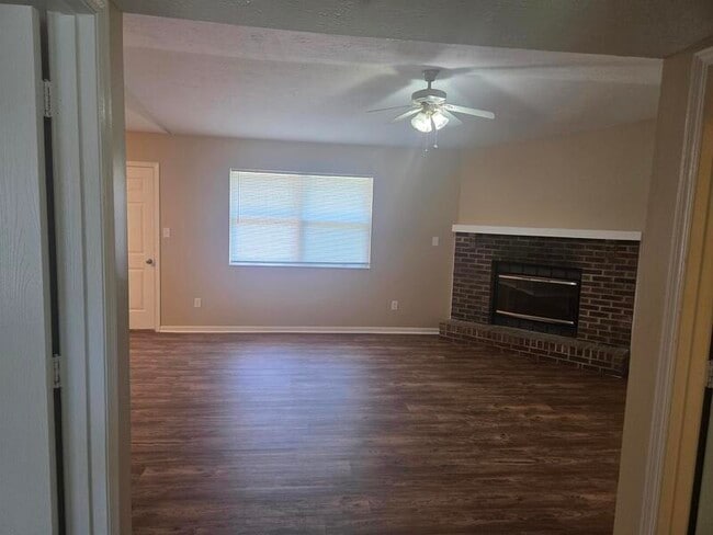 Photo - 146 Nancy Ln