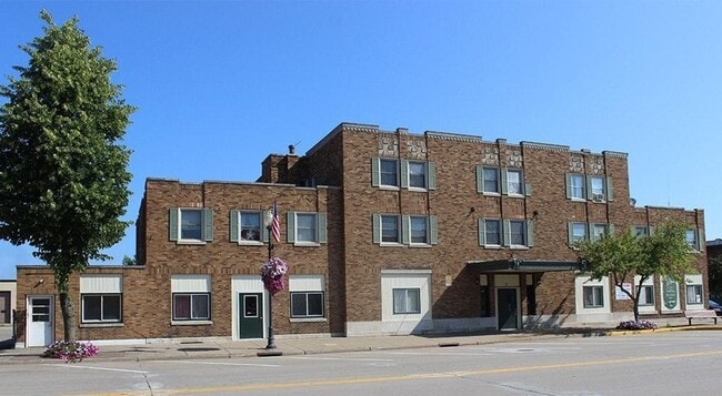 310 W Wisconsin Ave