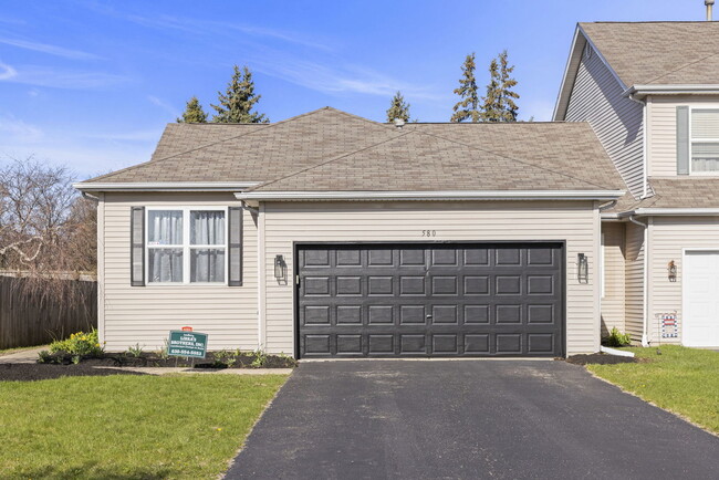 Photo - 580 Chestnut Dr Townhome
