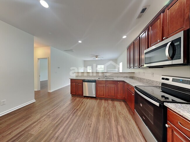 Photo - 7305 Ethans Way