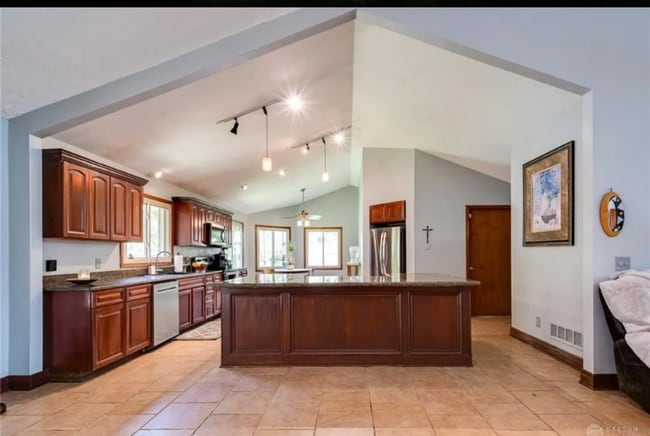 Photo - 3 bed 2 bath with pool