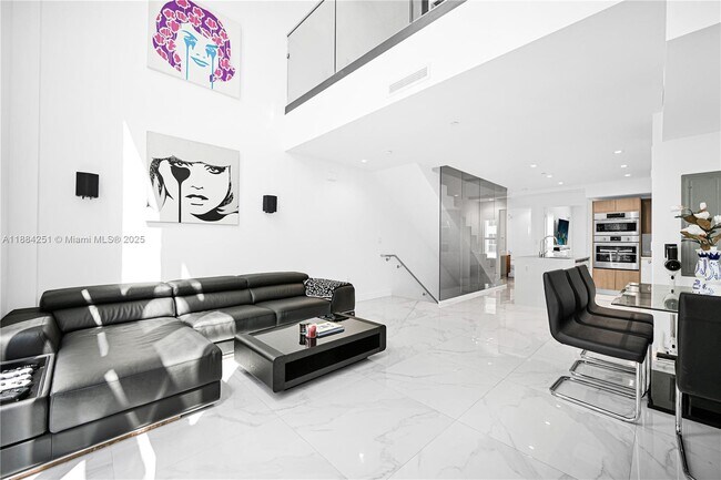 Photo - 455 NE 39th St Unit 205