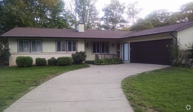 2940 Okemos SE - 2940 Okemos Dr SE Rental