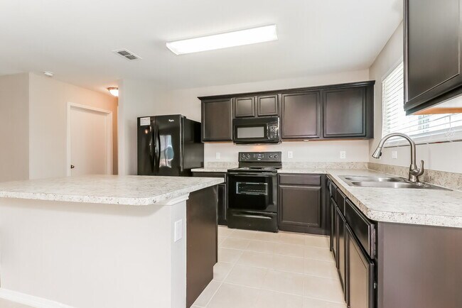 Photo - 3132 Middleview Rd