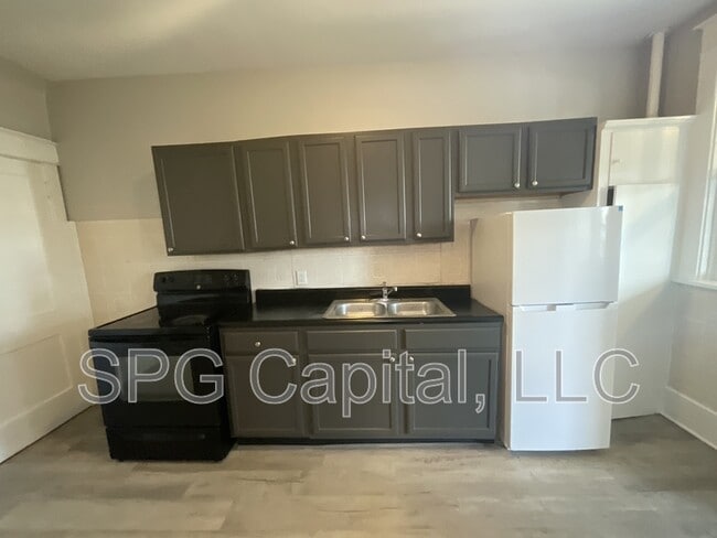 Photo - 1728 Paxton St