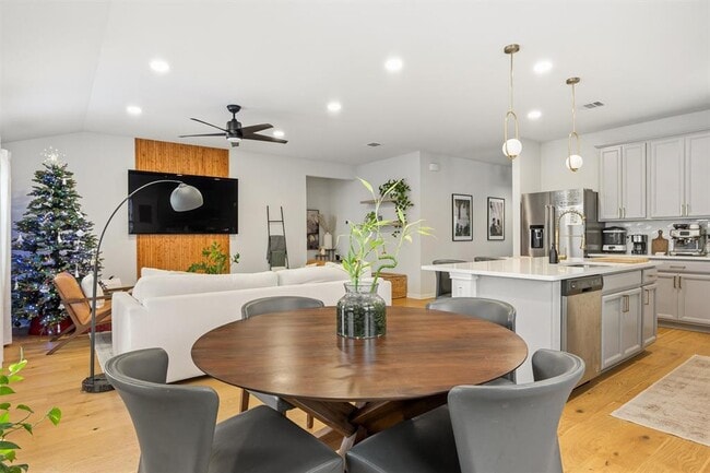 Photo - 6604 Coalinga Ln