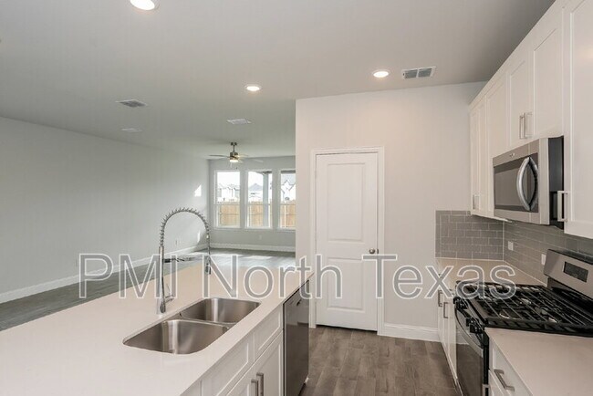 Photo - 532 Chianti Dr