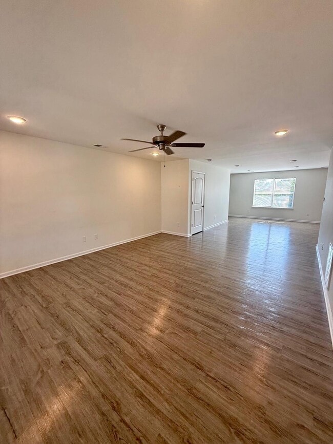 Photo - 2484 Feathersound Wy