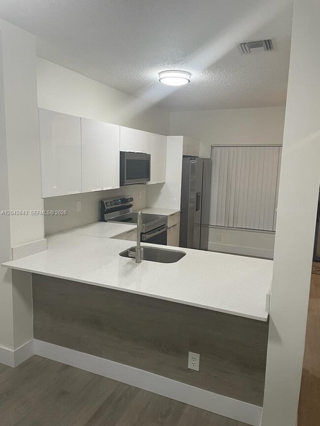 Photo - 726 SW 122nd Ave