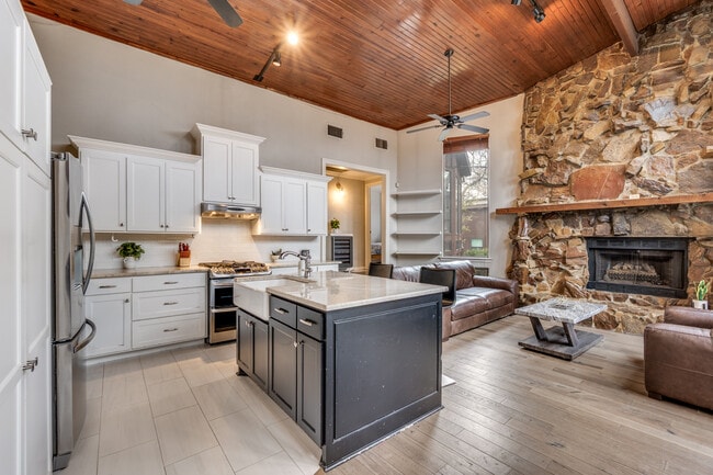 Photo - 9026 San Leandro Dr