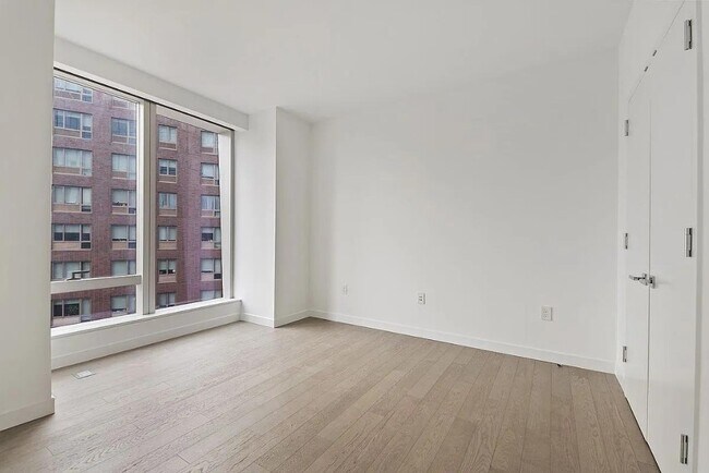 252 South St Unit 9J