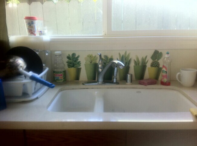 Photo - 2909 King St