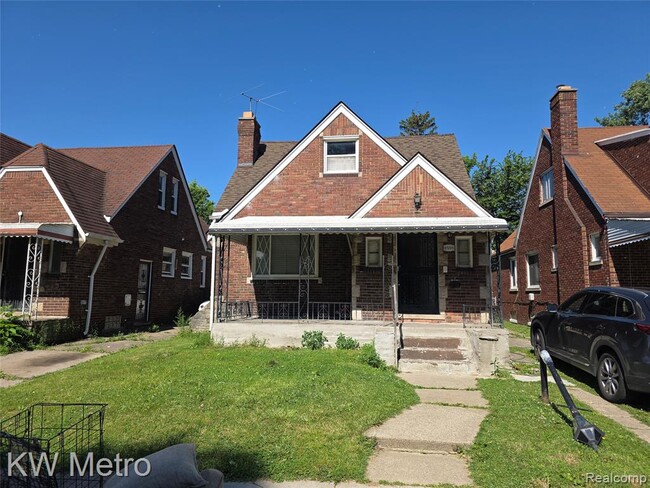 Building Photo - 8595 Cloverlawn Ave Rental