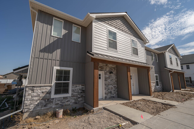 Sweetwater - Building 13 - Sweetwater - Building 13 Townhome