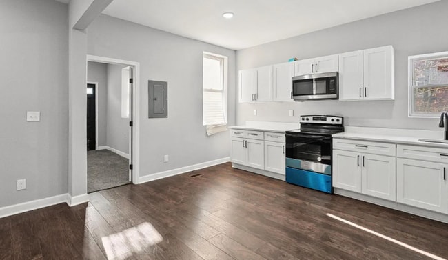 Photo - 2301 Whittier Ave