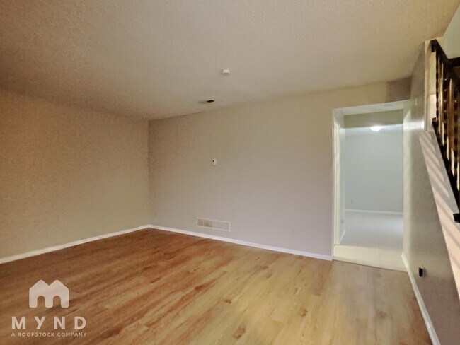 Photo - 1497 Ringfield Dr