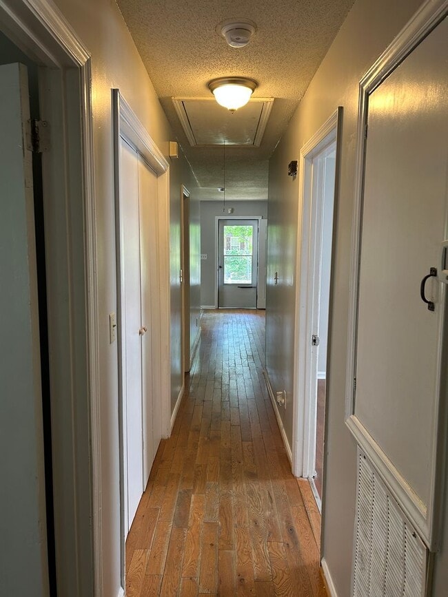 Photo - Welcome to this charming 3 bedroom, 2 bathroom home located in Spartanburg, SC.