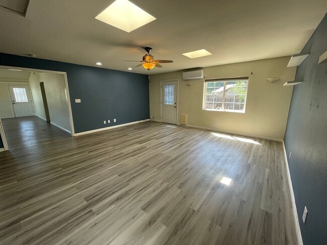 Photo - 284 Citrus Ave