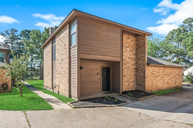 Building Photo - 20291 Sunny Shores Dr