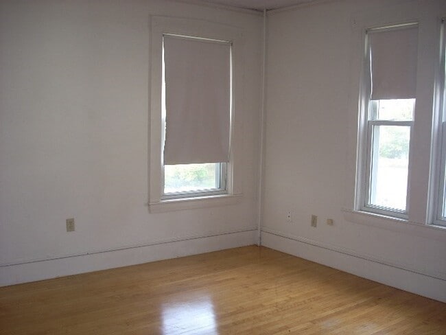 Photo - 18 Wilson St Unit 2