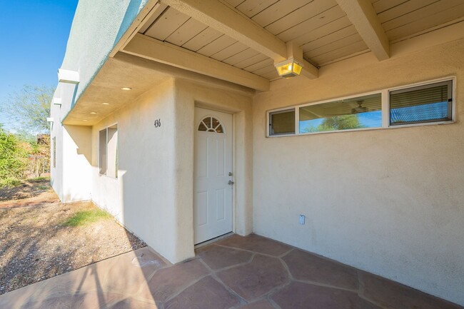 Photo - 436 E Waverly St