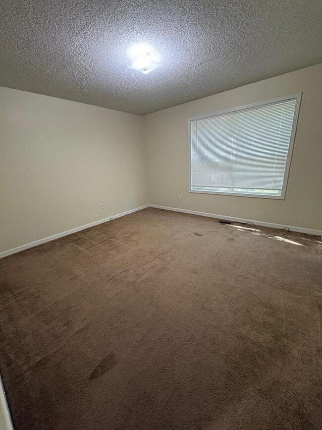 Photo - 886 Eagles Nest Cir