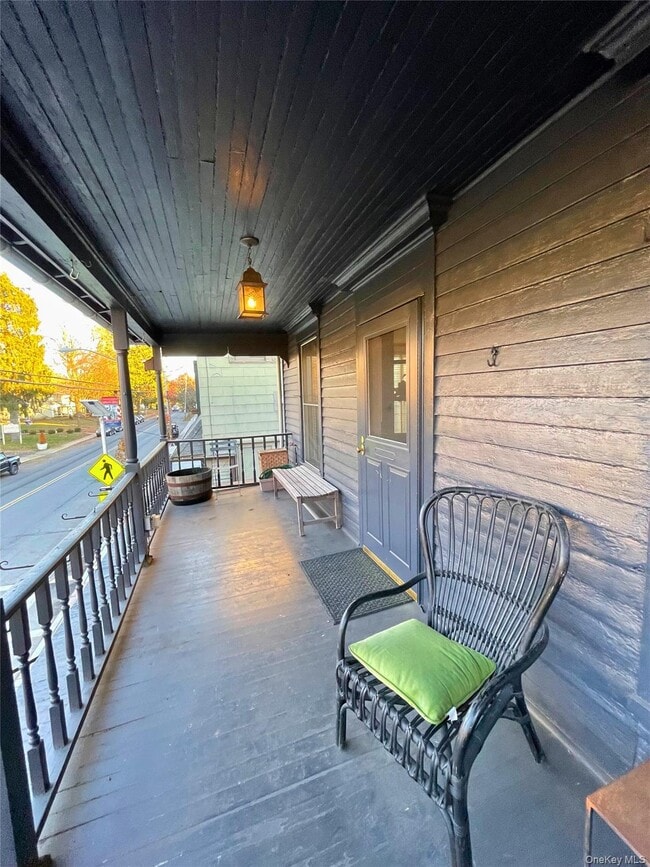 Photo - 44 Main St Unidad FL 2 - Front