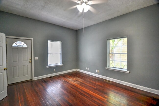 Photo - 216 Tryon St