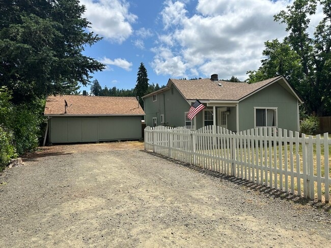 Building Photo - 3 bed 1 bath house in a great a neighborhood!