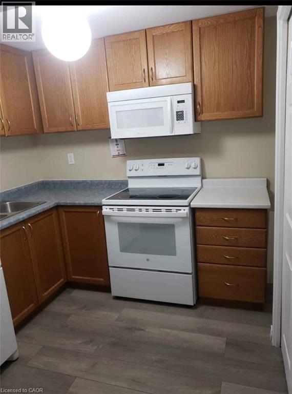 Photo - 679 Commonwealth Crescent