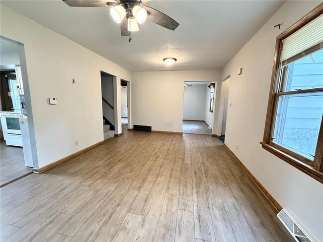 Photo - 718 E Elm St