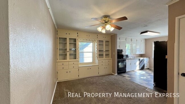 Photo - 1804 S Covell Ave