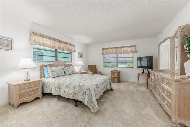 Building Photo - 4095 SE Centerboard Ln Unit 6-B Rental
