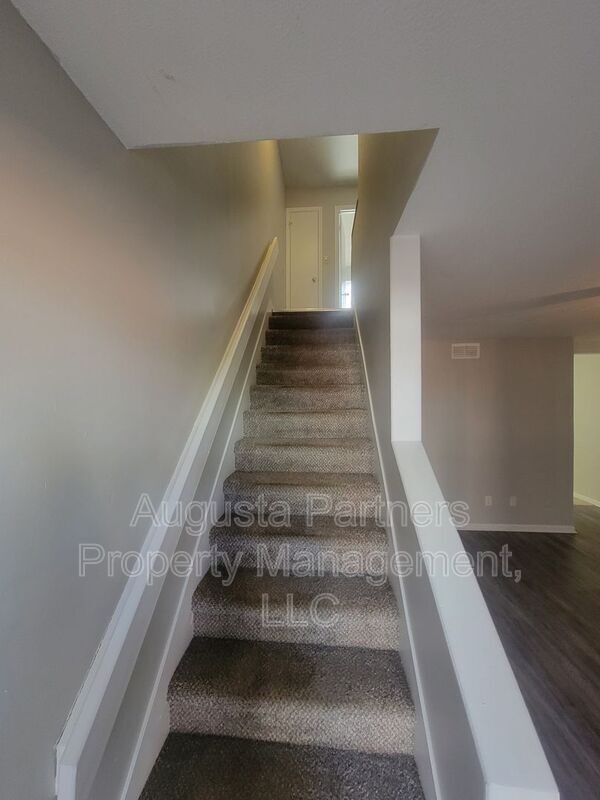 Photo - 119 Chalet North CT