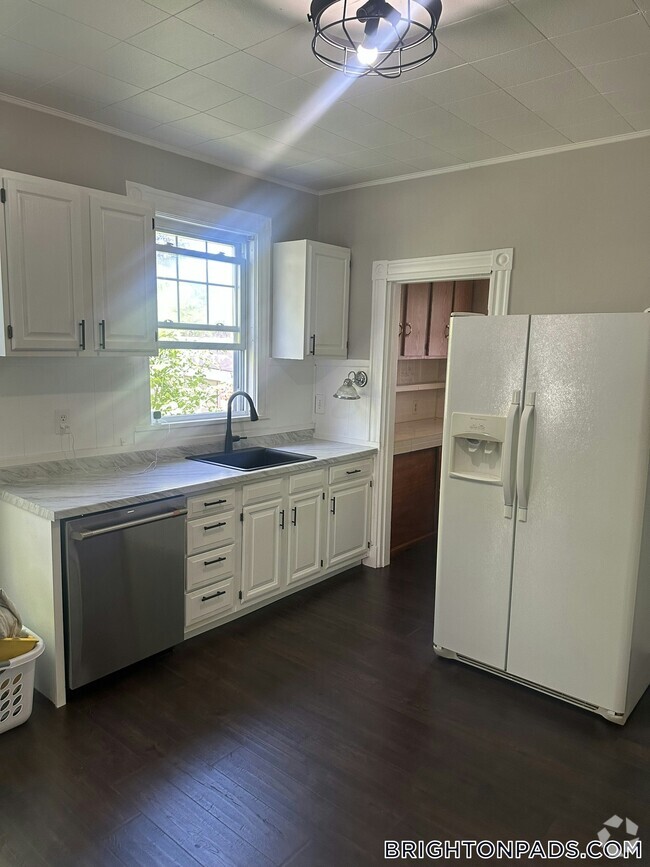Building Photo - 46 Cushman St Rental