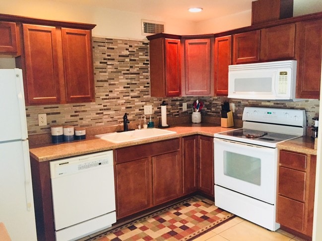 Photo - 1961 Park Terrace Pl