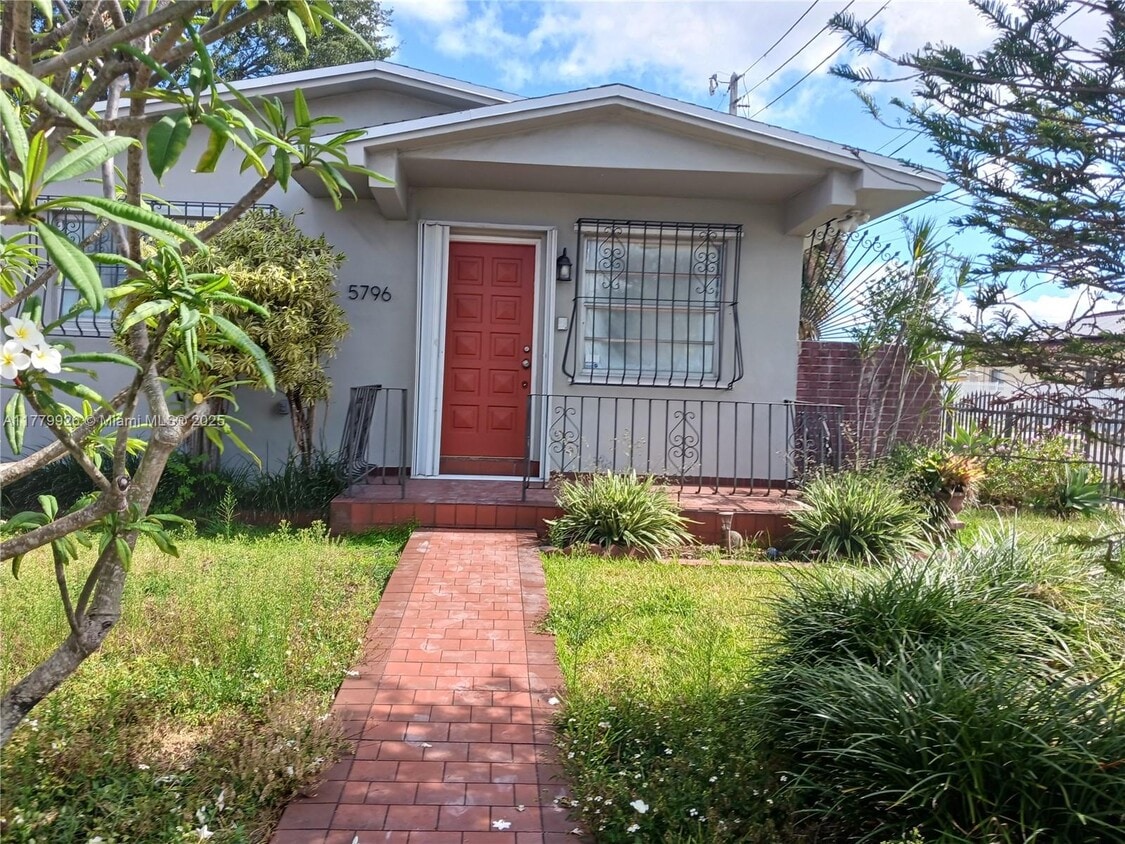 Photo - 5796 SW 5th St (Miami, FL)