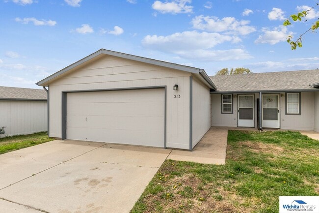 3 bedroom 2 bath duplex - Derby Schools - 3 bedroom 2 bath duplex - Derby Schools Casa