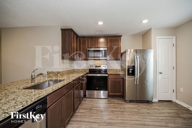Photo - 280 Edgevale Rd SE