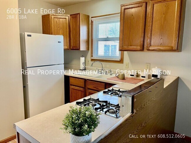 Cozy 2 Bed Home with Lake Waubesa Access!