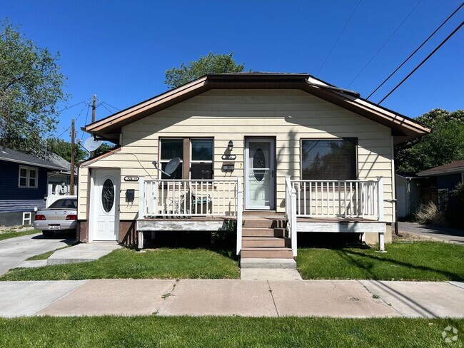 Building Photo - 926 E Halliday St Unit 926 1/2 E Halliday Rental