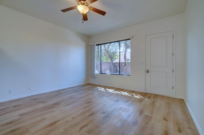 Photo - Riverside Suites