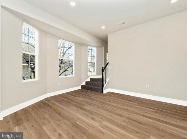 Photo - 2919 Woodland Ave