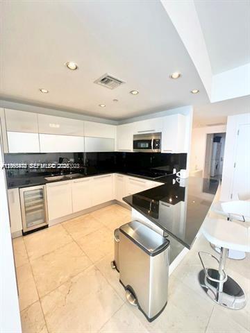 17121 Collins Ave Unidad 3903