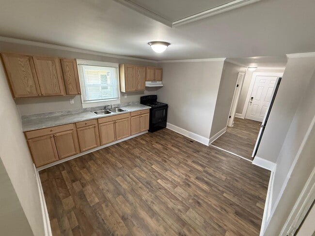 421 Carolina Ave