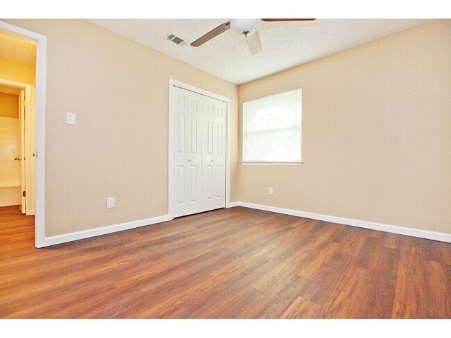 Photo - 4903 Merritt Dr