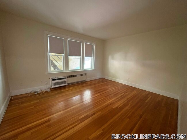 Photo - 33 Lancaster Terrace Unit 104